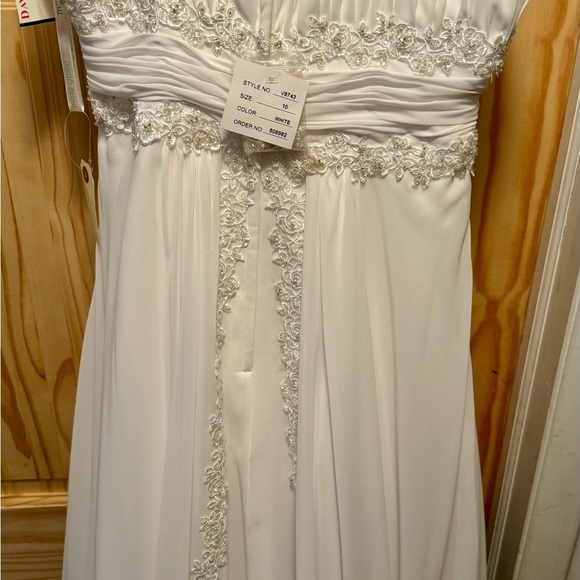 Spaghetti Strap Wedding Dress, New With Tags - Picture 10 of 13
